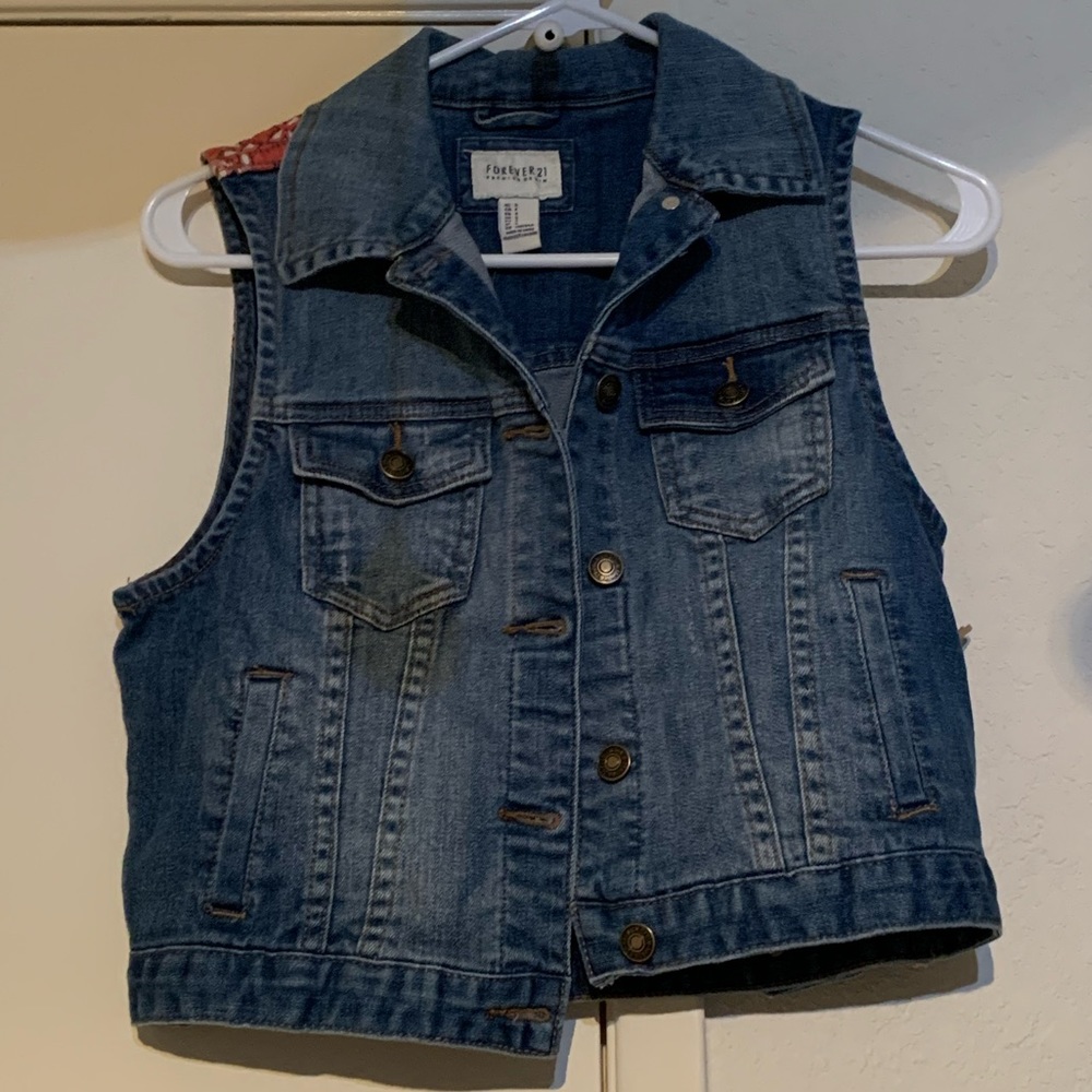 NWT Forever21 Jean Vest W/ pattern